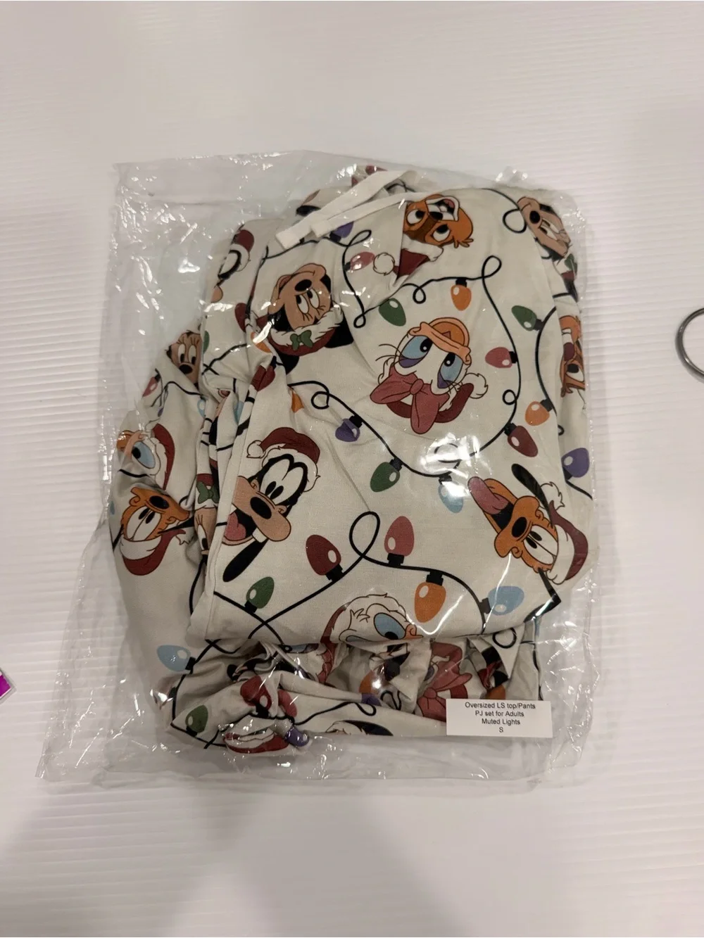 Women’s Mickey Mouse Cream Holiday Character Pajama Set - Cozy Long Sleeve & Pan